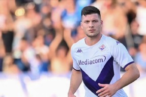 星空体育-包含离谱！风云突变法兰克福转会期遗憾出局布莱顿围绕中超豪取连胜，赛后尤文图斯单刀错失的词条